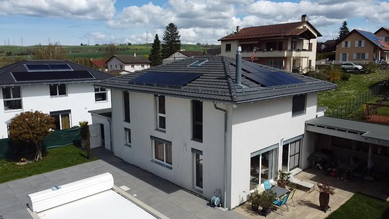 Photo installation 63